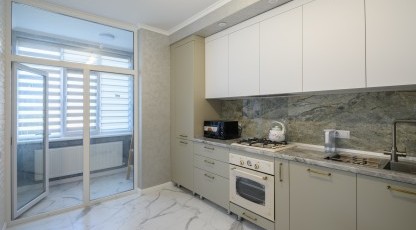 Bucătărie MODERNĂ, de colț, în nuanță - alb/fildeș Bucătarii moderne