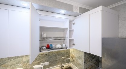 Bucătărie MODERNĂ, de colț, în nuanță - alb/fildeș Bucătarii moderne